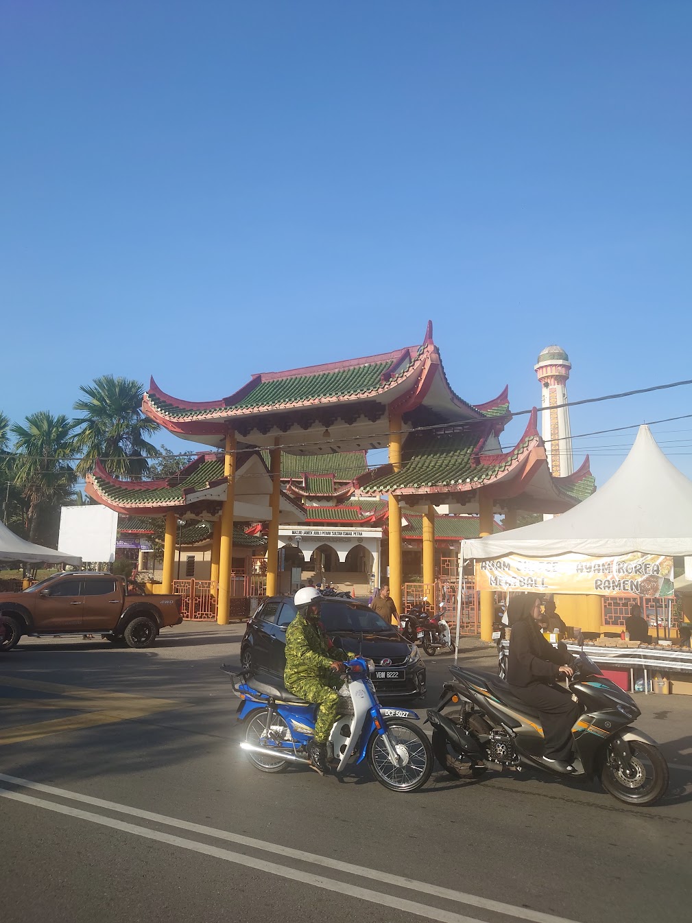 Masjid Beijing, looks a bit weird in my Chinese eyes
